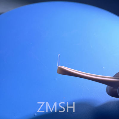 Der kleine Saphir-Laserkegel wird für das Laserschneiden, medizinische Laser und wissenschaftliche Forschung verwendet