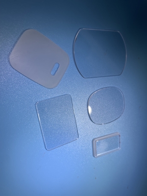 Kundenspezifisches optisches Schutzfenster aus Saphirglas mit Laserschnitt