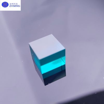 Synthetische Farbe Edelstein Saphir Rohstein Himmelblau Mohs-Härte 9 für Handwerksschmuck