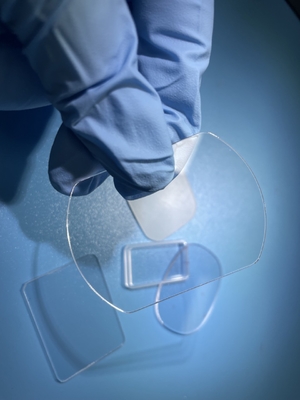 Guter Preis Kundenspezifisches optisches Schutzfenster aus Saphirglas mit Laserschnitt Online