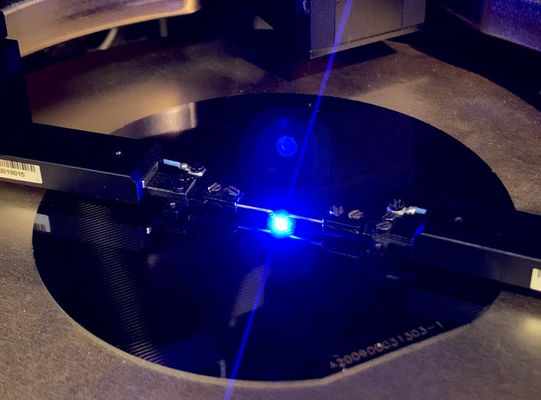 Guter Preis Durchmessers 200mm AlGaN Si Art Epi-Wafer-N für Mikro-LED 6 Zoll Online