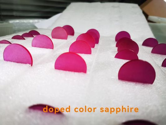 Guter Preis Bunte Rubin-dotierte Saphir-Kristallmaterialien Fe / Ti / Cr Online