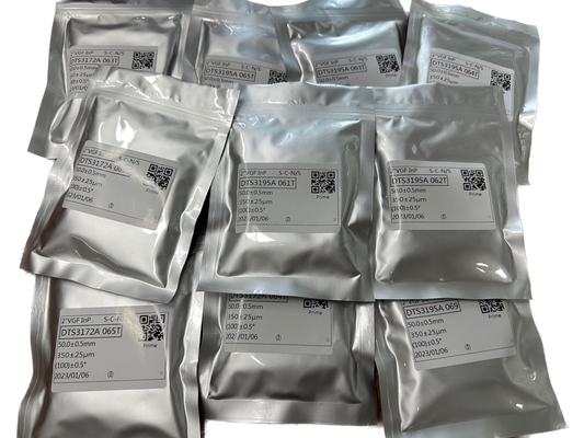 Guter Preis Einzelner Kristall InP-Indium-Phosphid-Oblaten 350 - Stärke 650um Online