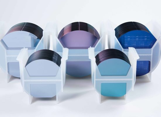 Guter Preis Silikonwafer CZ-Orientierung111 Widerstandsfähigkeit: 1-10 (ohm.cm) Einseitige oder doppelseitige Polierung Online